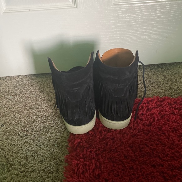 Because there collecting dust - Picture 2 of 7